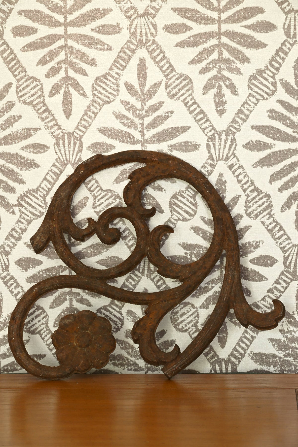 Iron Vine Scroll