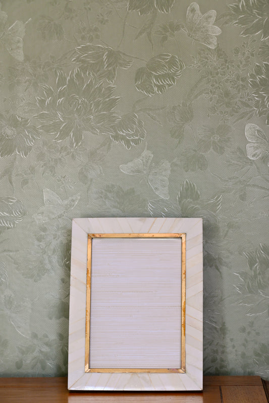 5x7 Gold Trim & White Bone Inlay Picture Frame