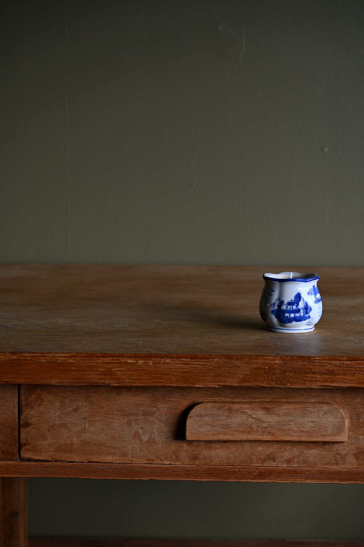 Mountain Scene Pot Candle